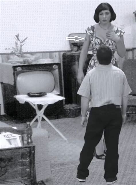 The Oedipal Shrinking Man : Giantess Fatale Zone : Free .